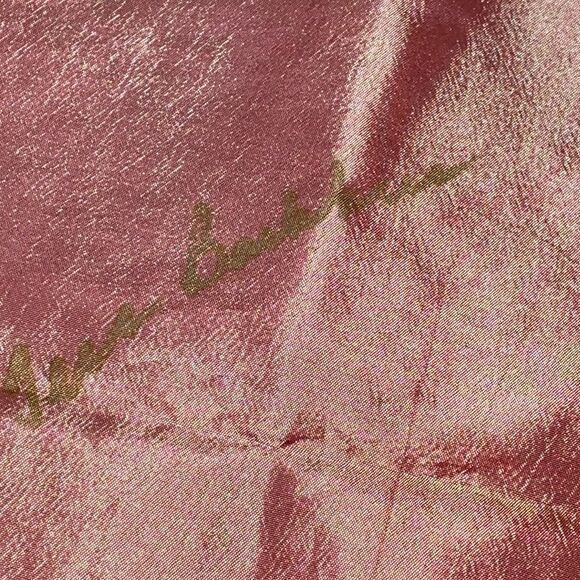 Wrapables Beautiful Embroidered Silk Travel Bag for Lingerie & Shoes - Picture 9 of 10